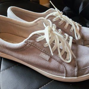 KEDS size 7